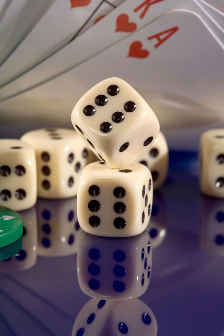 Overview of the popwin platform showing slot games and sports betting sections on mobile
